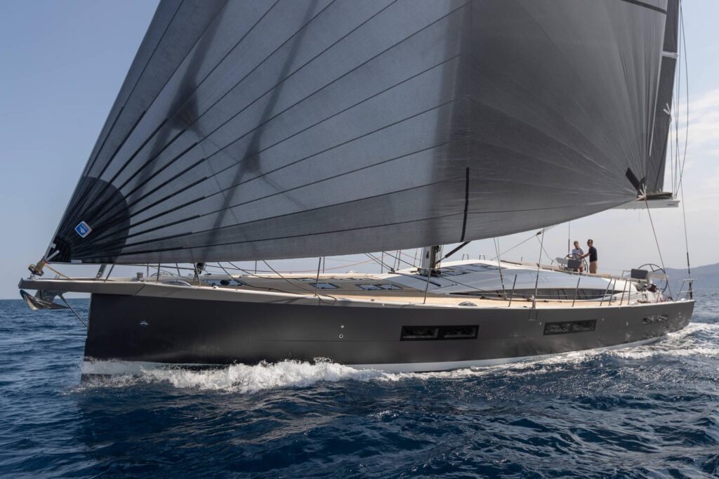 Jeanneau 60 Exterior 86ff511f37fa1626f44b95dd24bd0c4c