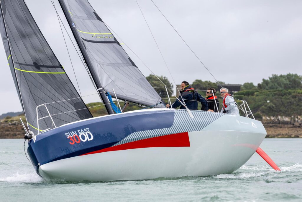 Sun Fast 30 One Design racing with three people on board