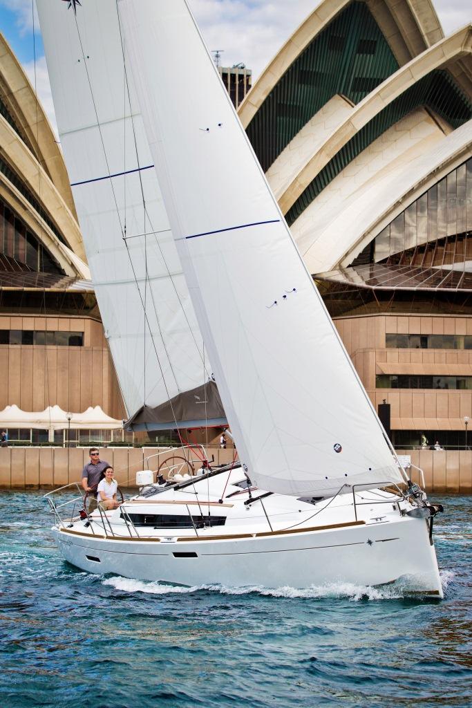 Jeanneau 379 sailing in Sydney, Australia near the Sydney Opera House