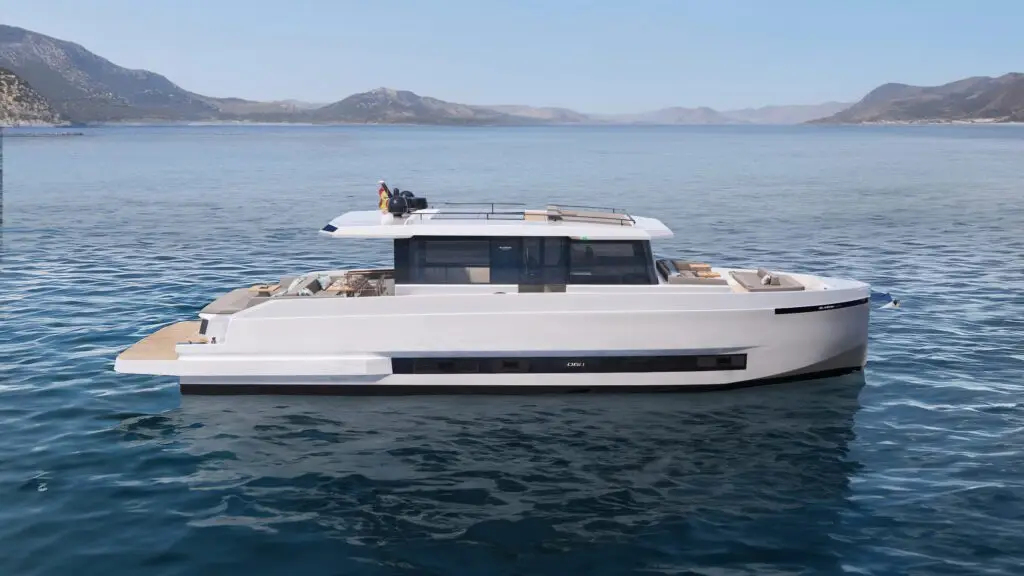 De Antonio powerboat cruising along the New England coastline