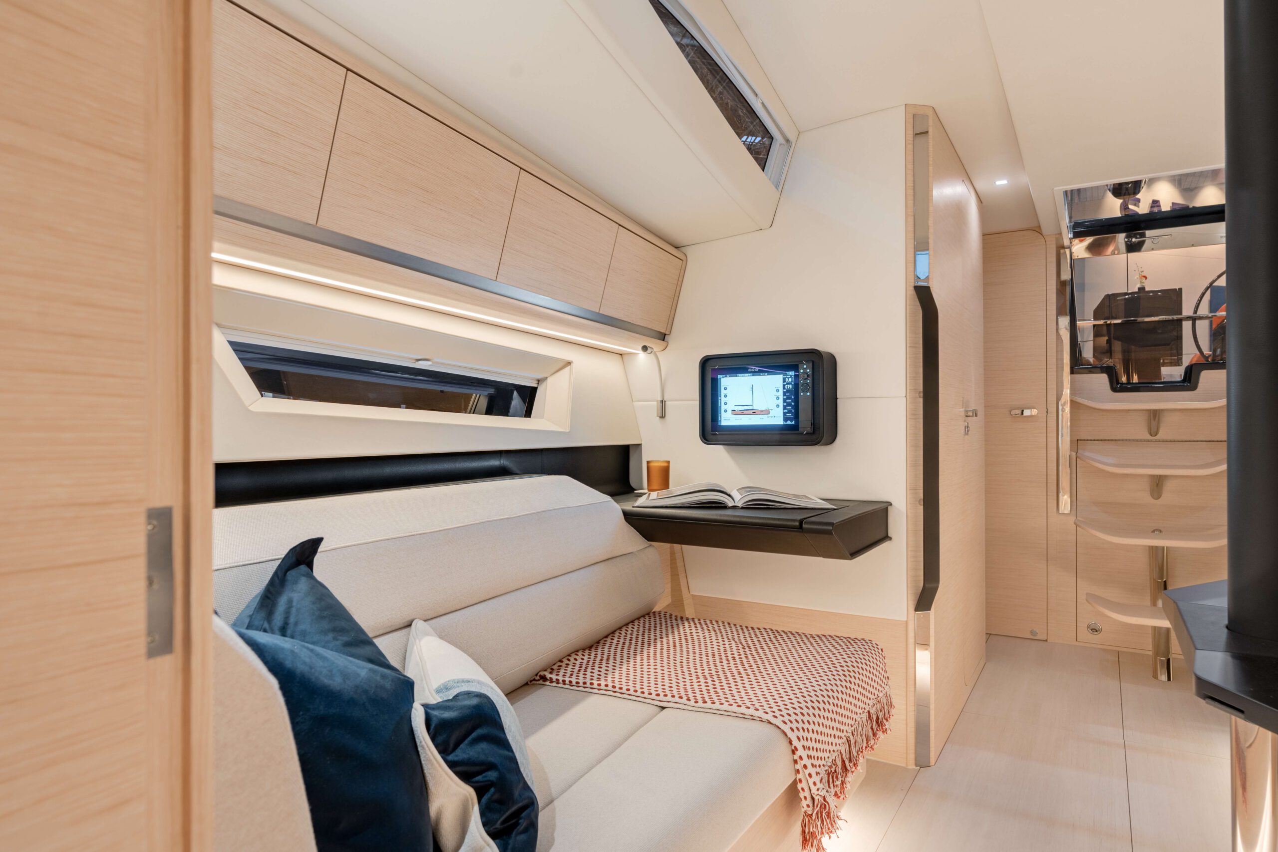 Saffier SL 46 MED Interior seating